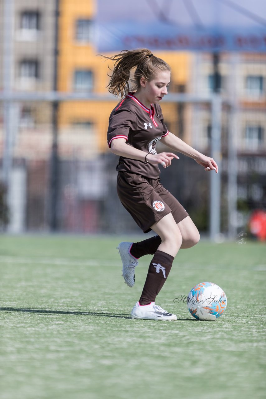 Bild 173 - wBJ St. Pauli - Walddoerfer : Ergebnis: 1:11